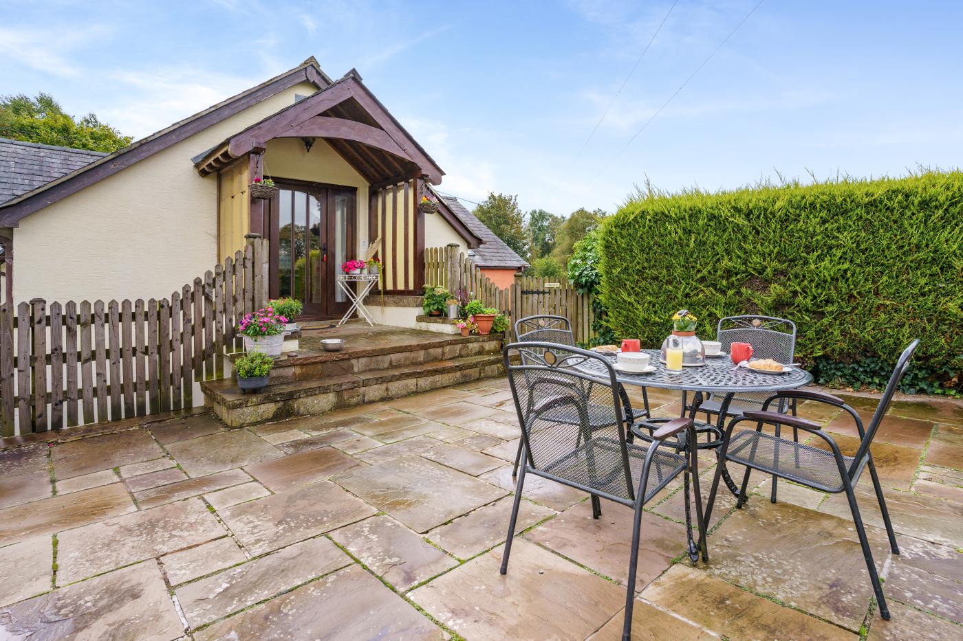 2 Bedroom Cottage in Trallong