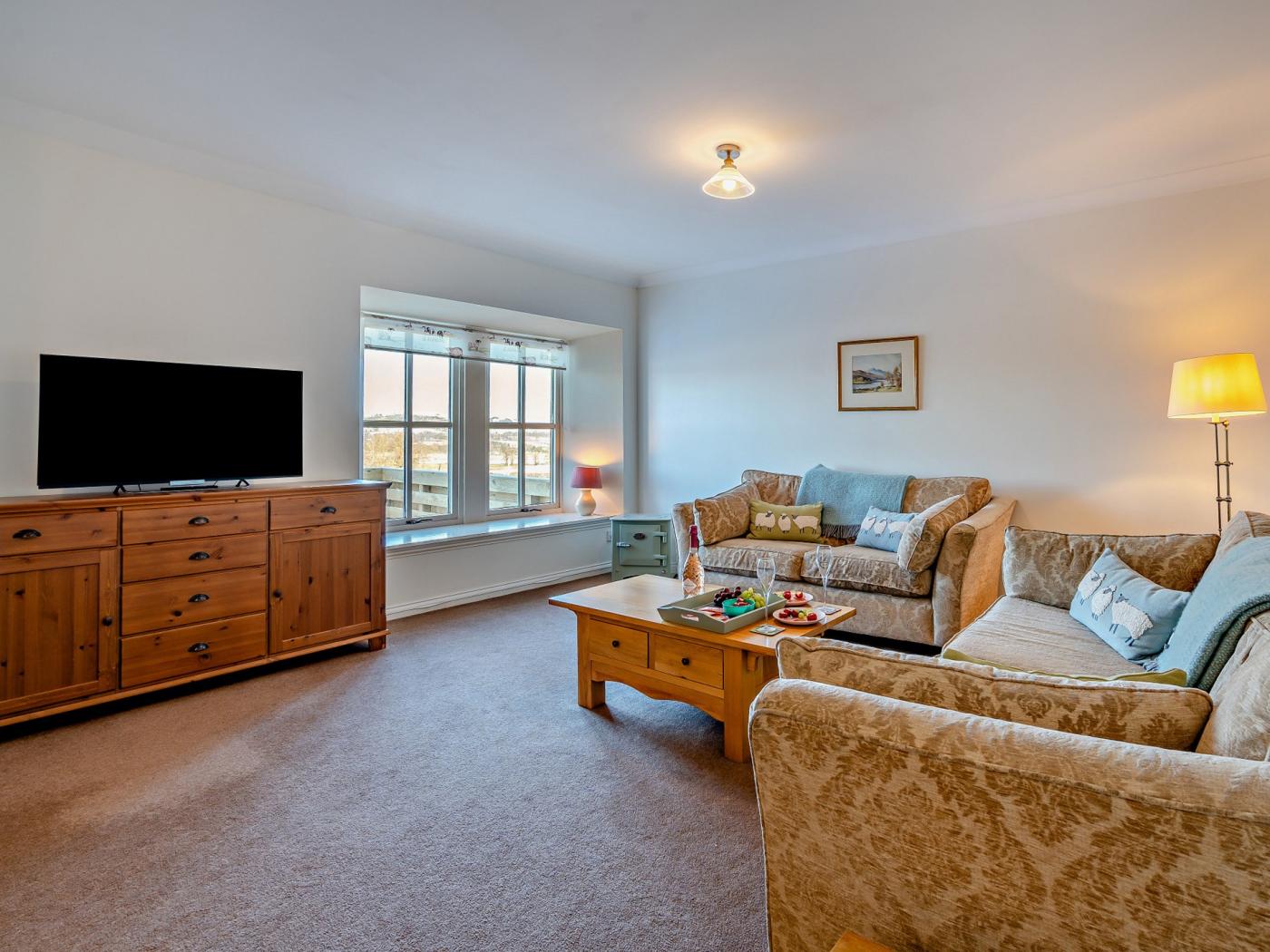 Property image 3 for HC95516