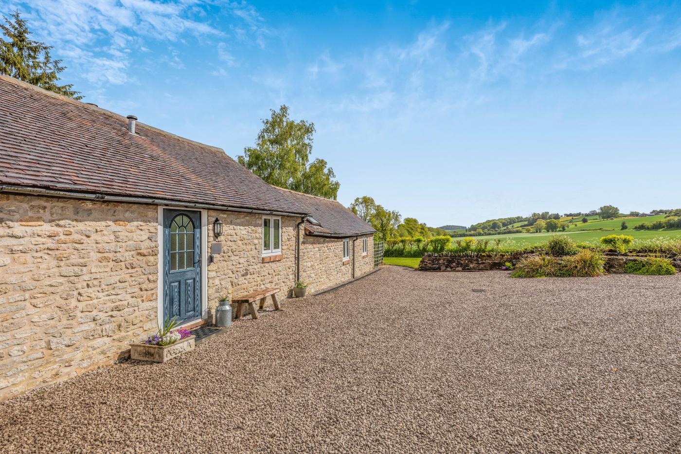 2 Bedroom Cottage in Stretton Westwood