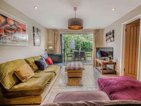 Holiday cottage, Brockenhurst (FCH55301)