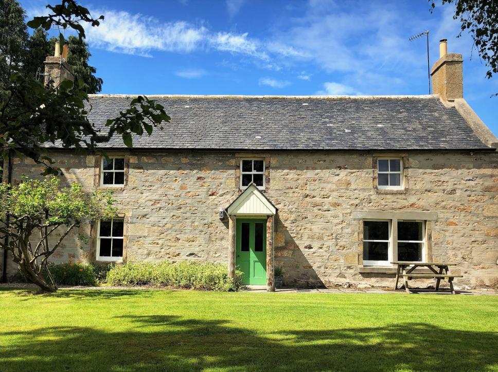 Elgin (2mls NW)