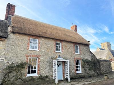 Burton Bradstock holiday cottages