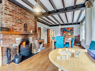 Holiday cottage, Newport (FCH93244)