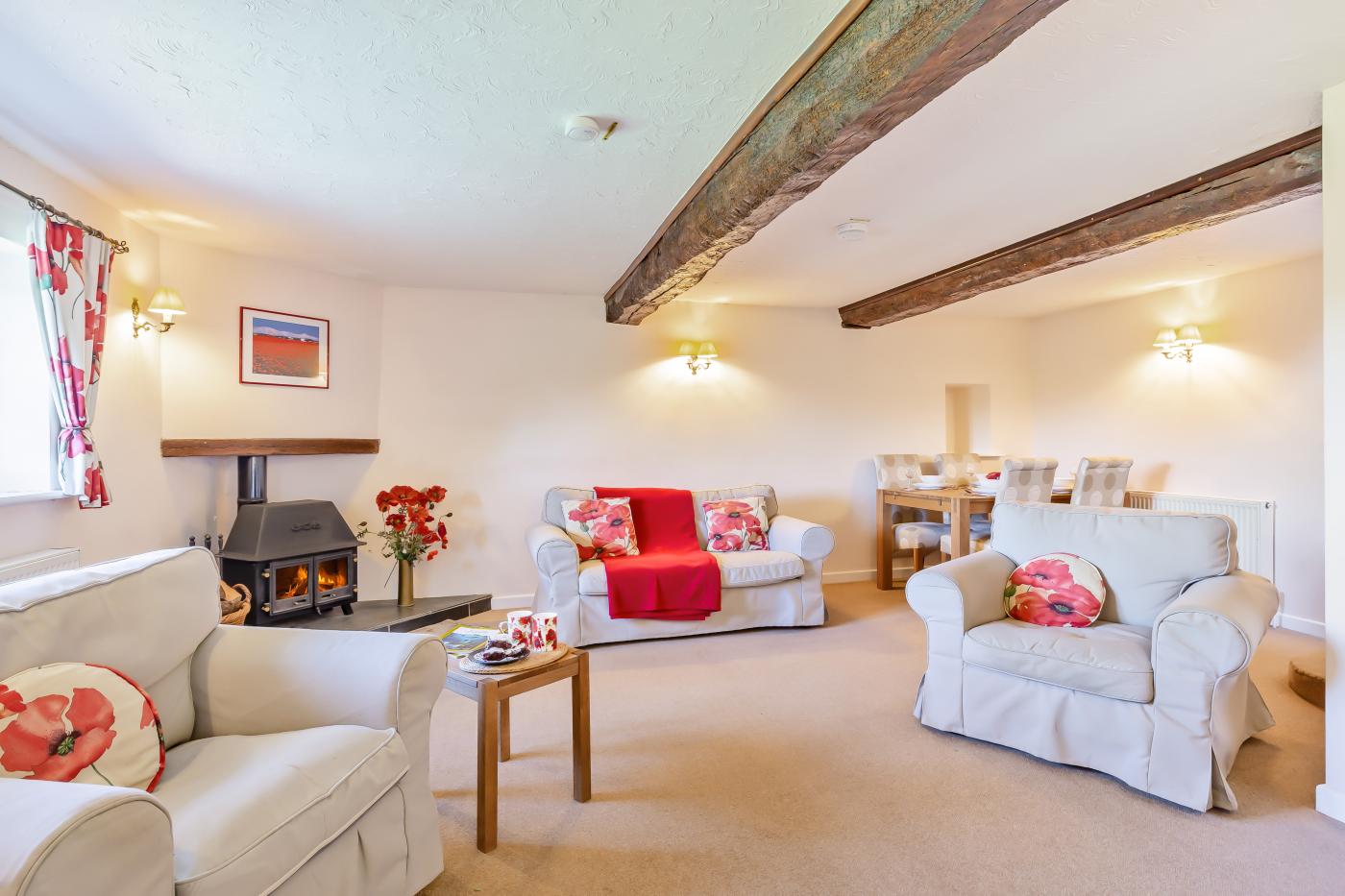 2 Bedroom Cottage in Bratton Fleming