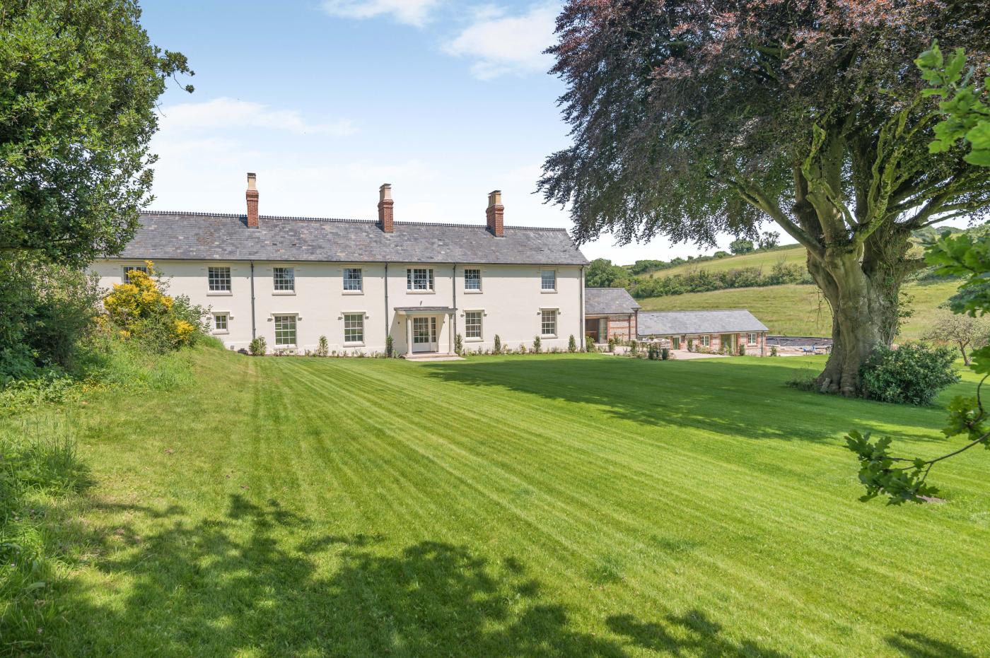 6 Bedroom Cottage in Chebbard