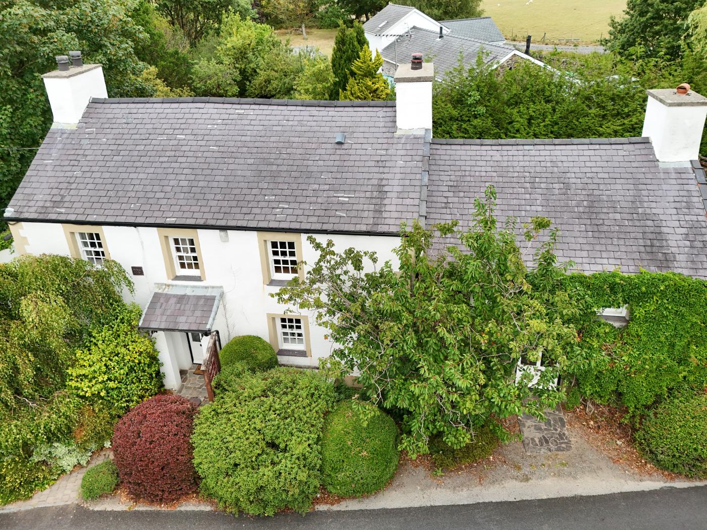 2 Bedroom Cottage in Betws Garmon