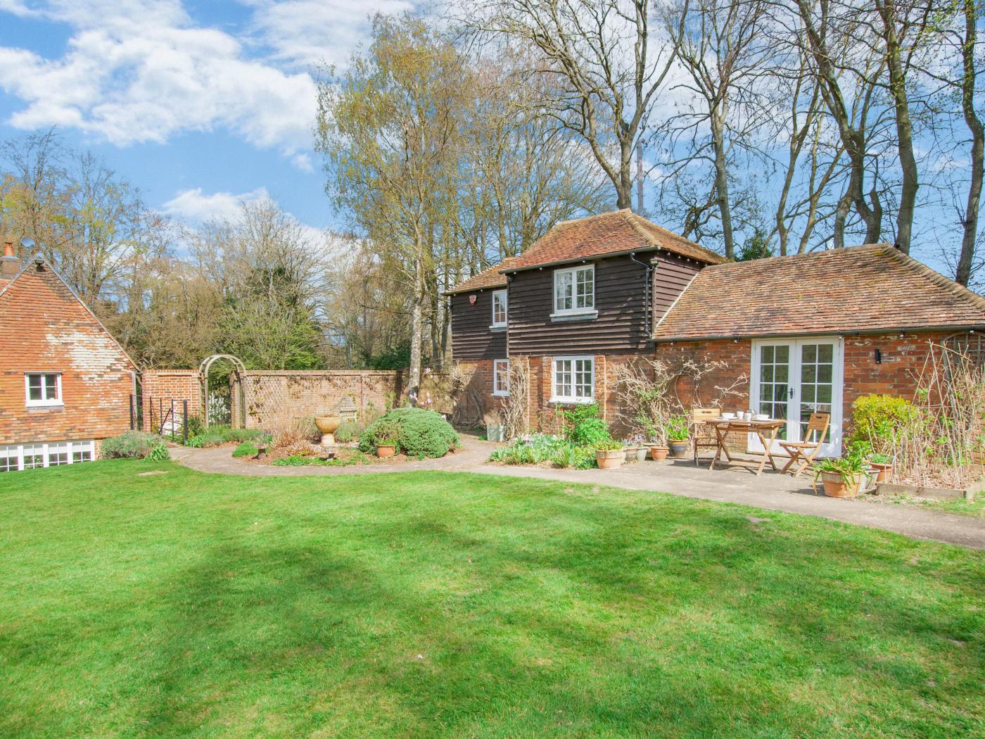 1 Bedroom Cottage in Barham