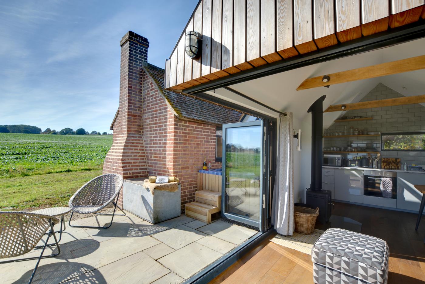 1 Bedroom Cottage in Stone