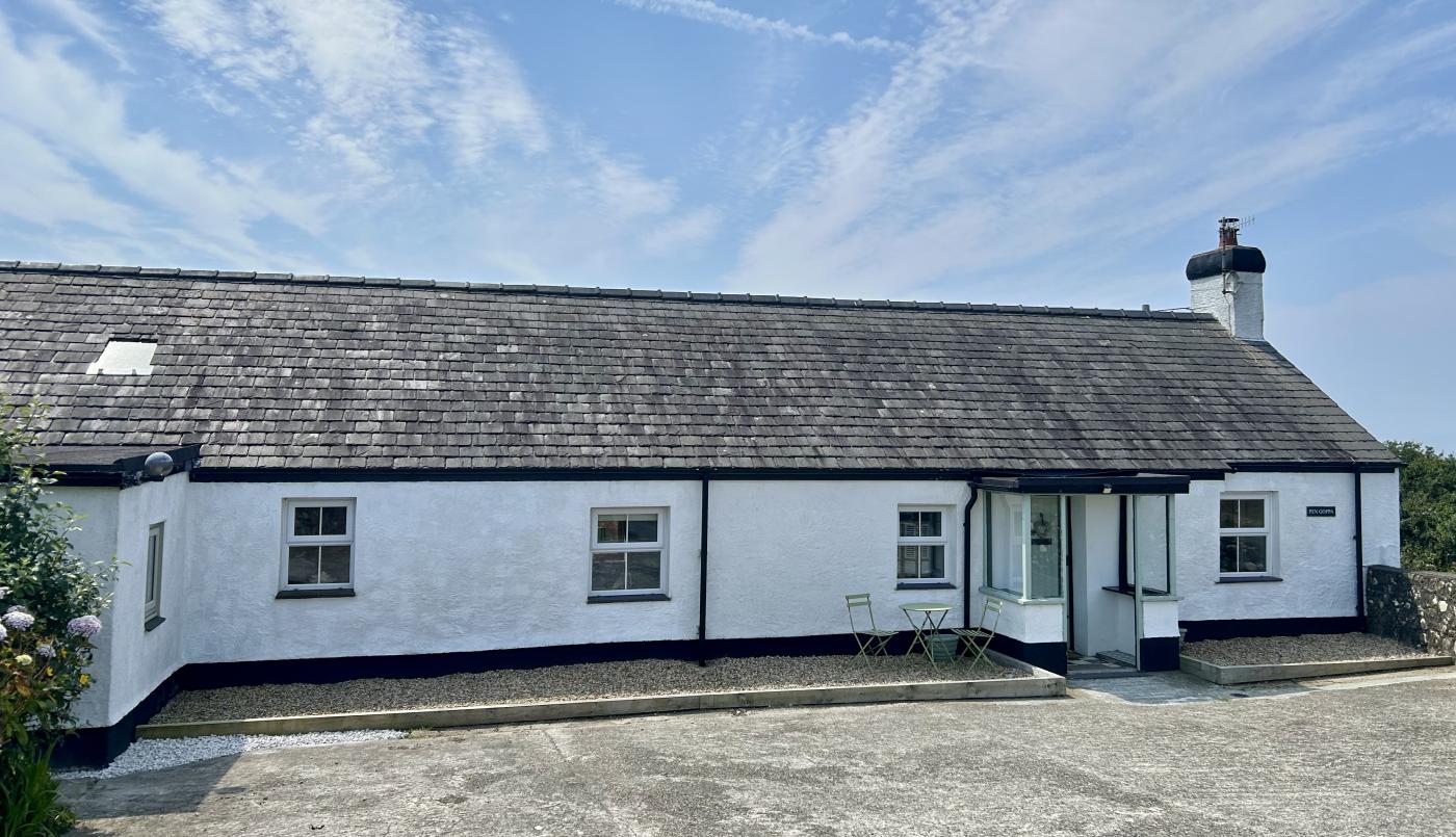 3 Bedroom Cottage in Bryncroes