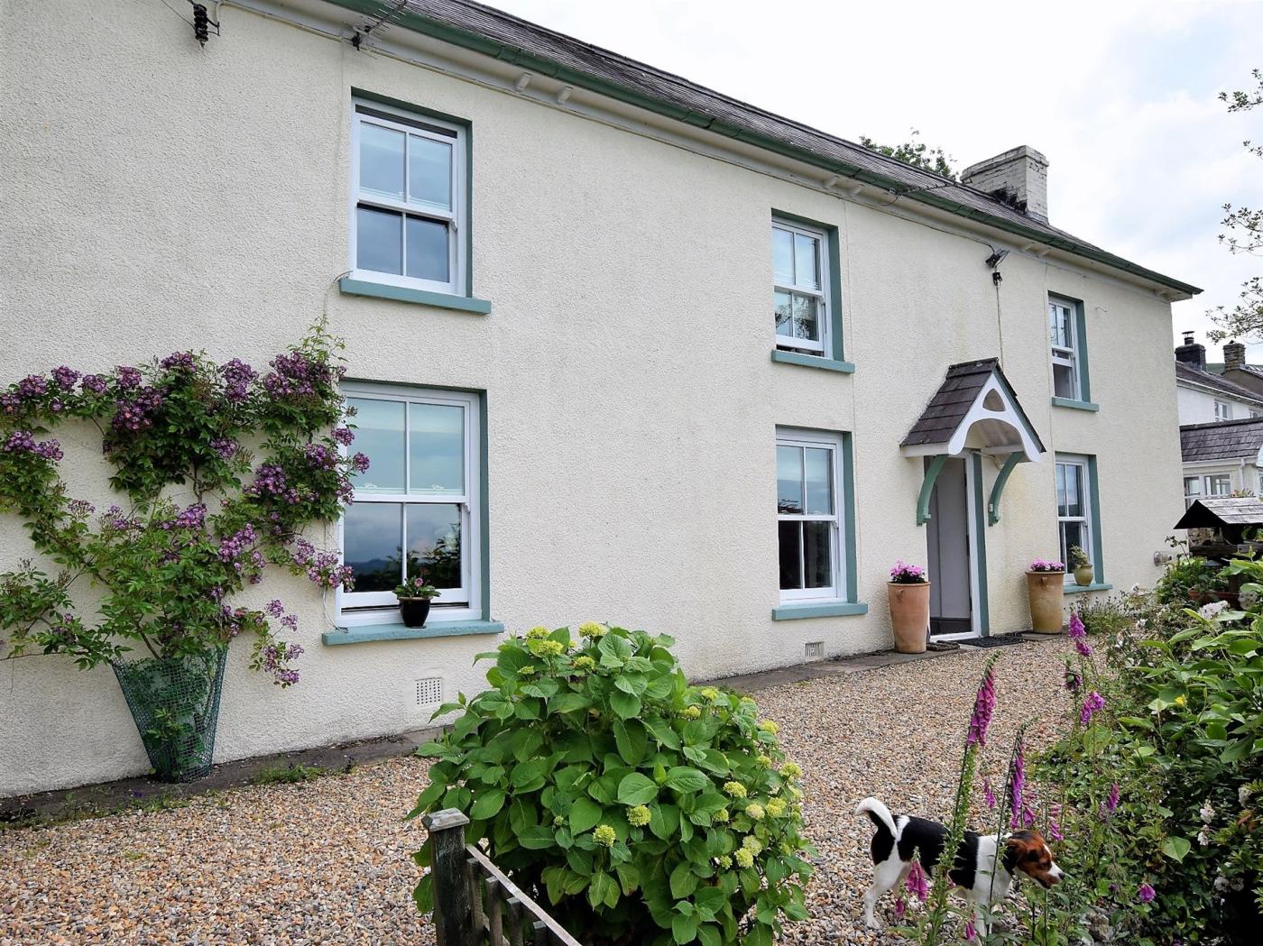 3 Bedroom Cottage in Llandovery