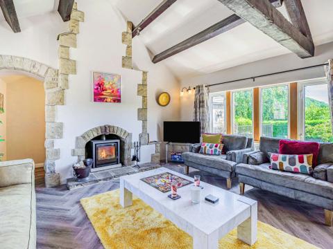Holiday cottage, Starbotton (FCH89095)