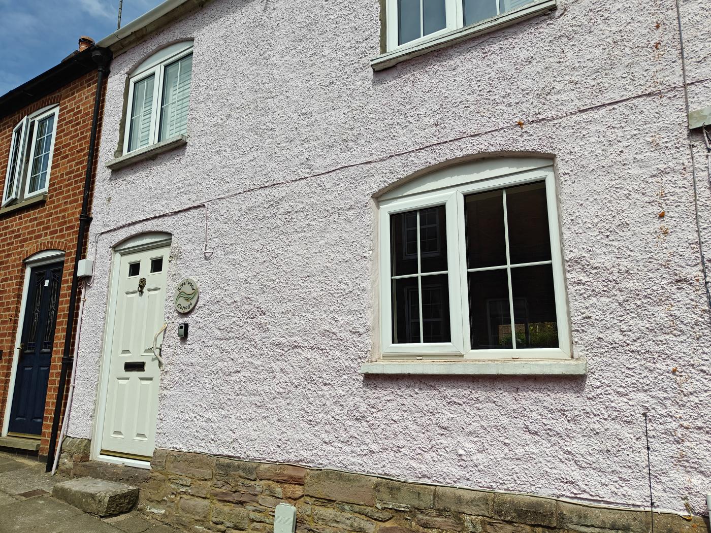 3 Bedroom Cottage in Newnham