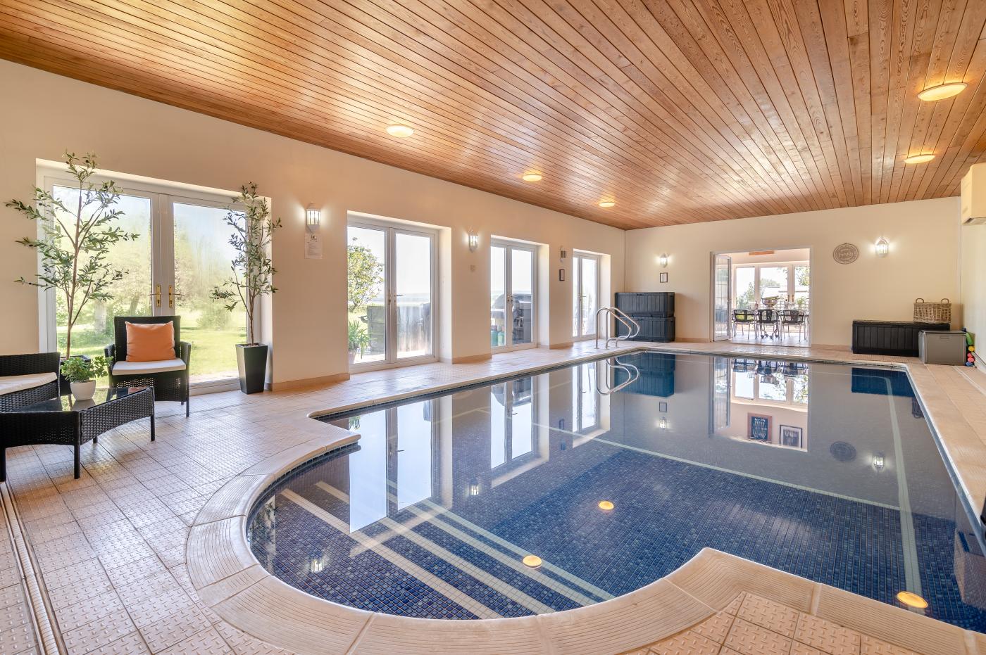 7 Bedroom Cottage in Awre