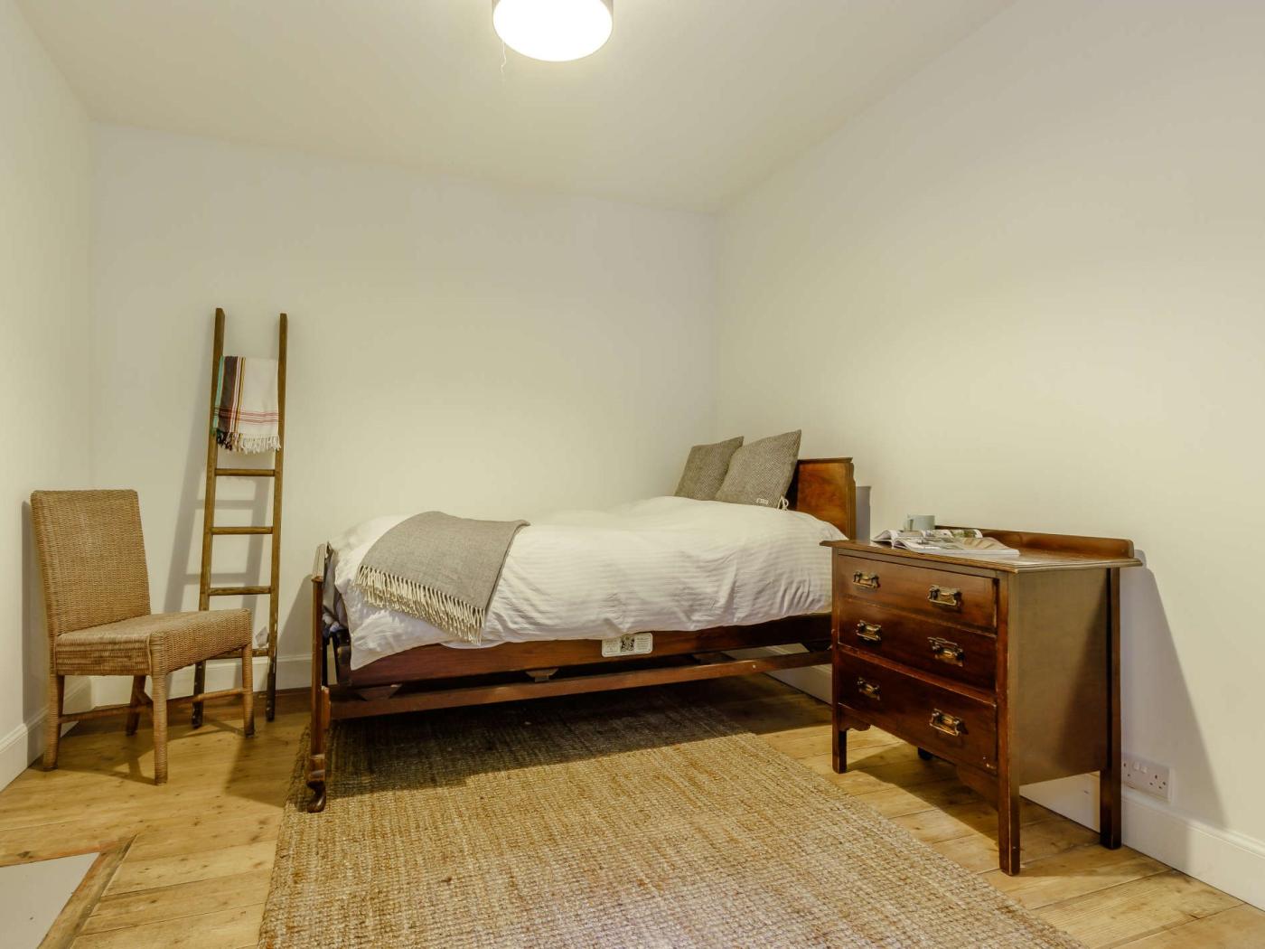 Property image 12 for HC78228