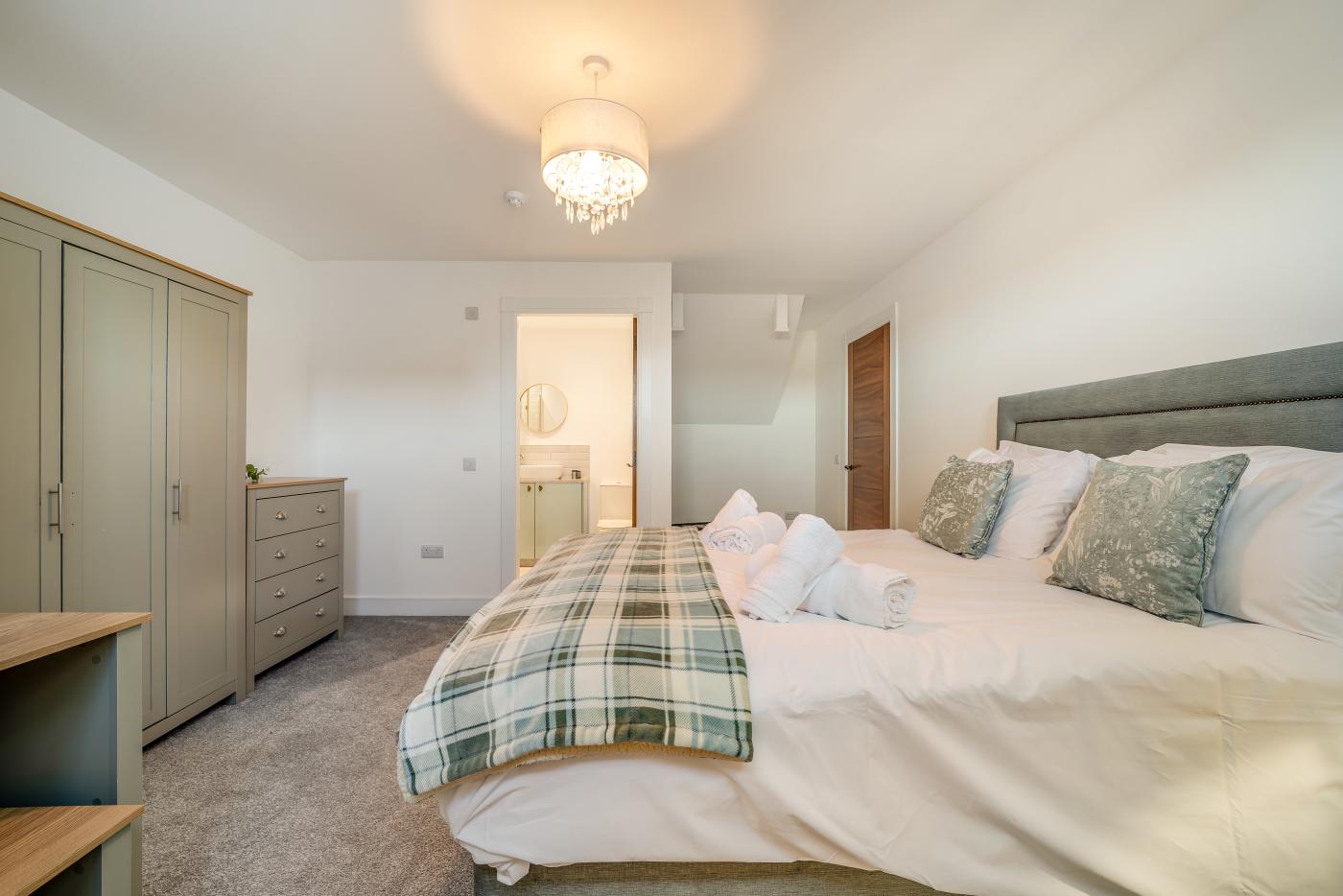 Property image 25 for HC286039