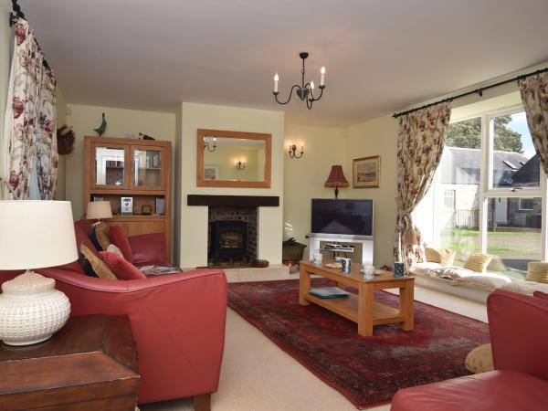 Holiday cottage, Tughall (FCH59157)