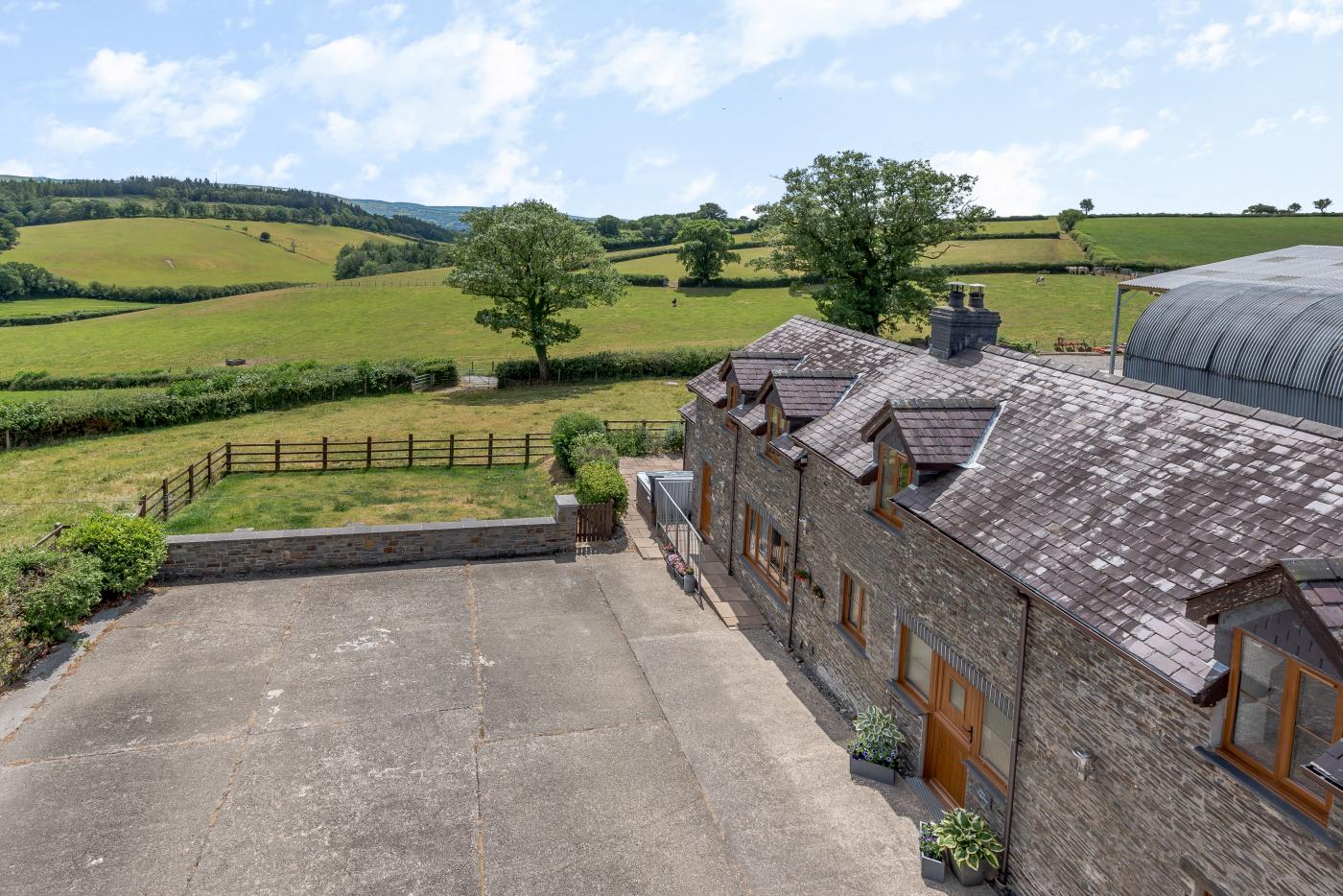 3 Bedroom Cottage in Lampeter