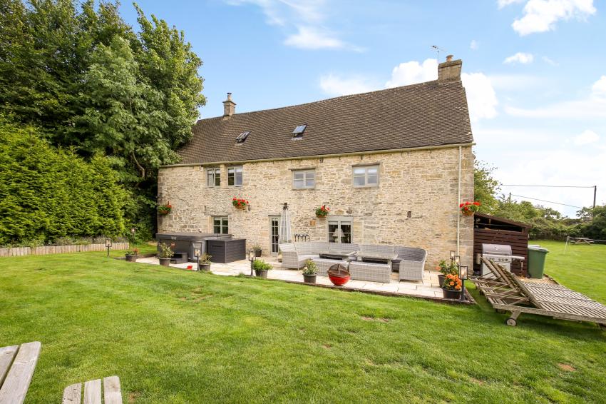 Holiday cottage in France Lynch, Gloucestershire - Photo 2