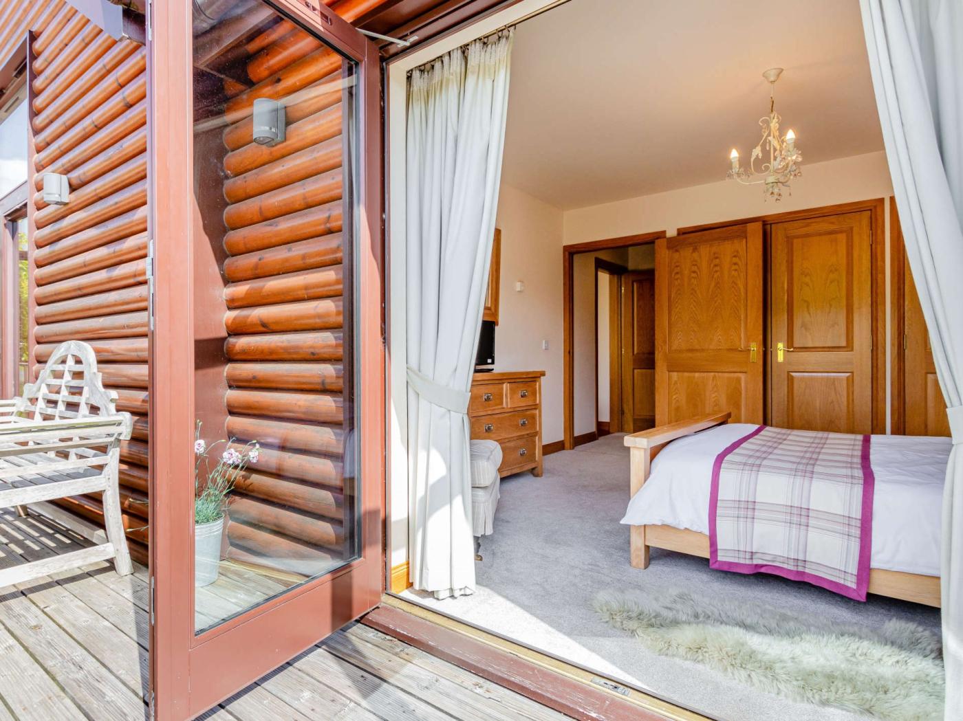 Property image 12 for HC9054