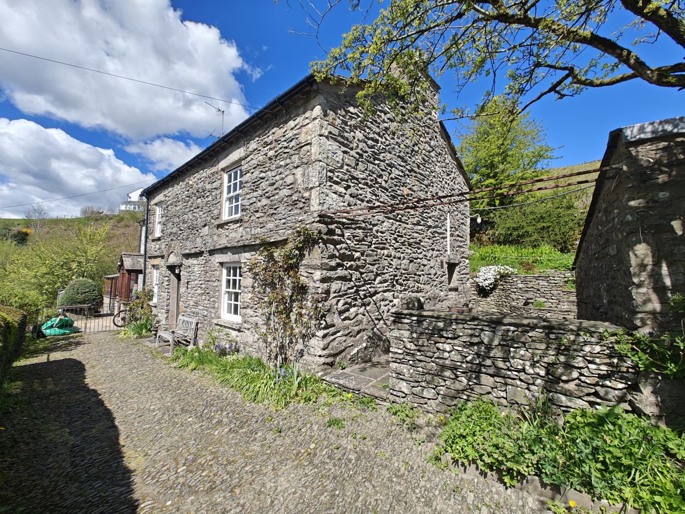 3 Bedroom Cottage in Howgill
