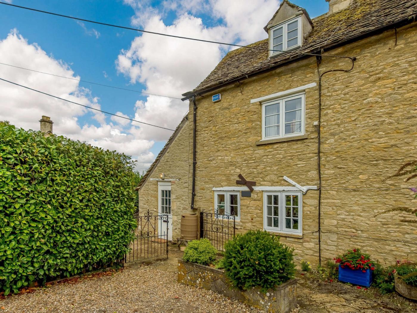 2 Bedroom Cottage in Lechlade