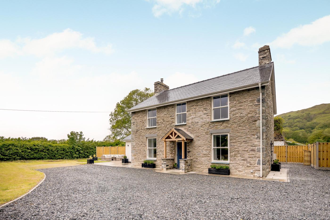 4 Bedroom Cottage in Bryncrug