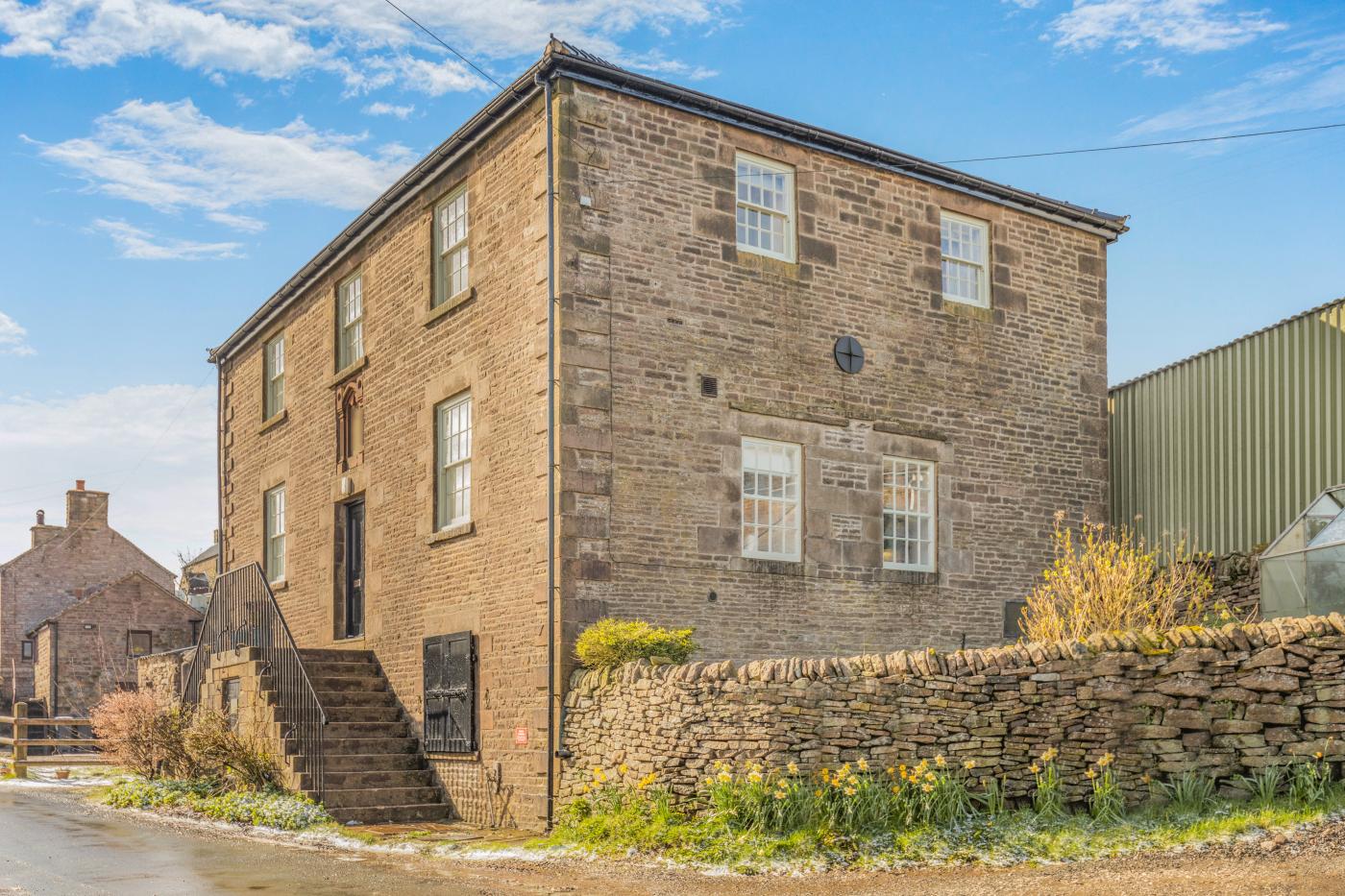4 Bedroom Cottage in Flash