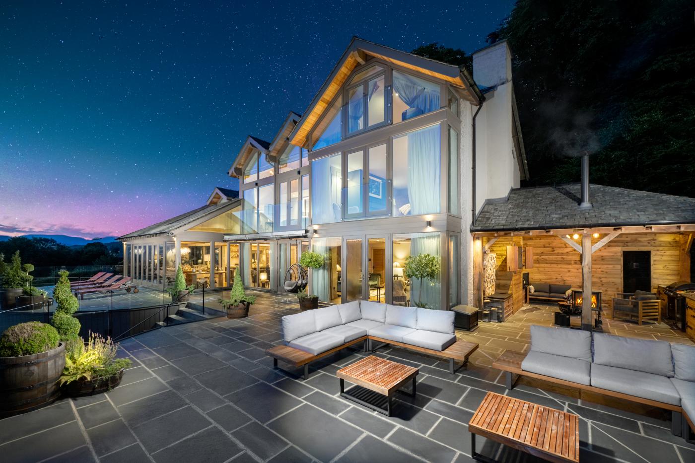 6 Bedroom Cottage in Bowness-on-windermere