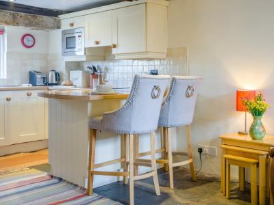 Holiday cottage, Outgate and Tarn Hows (FCH50300)