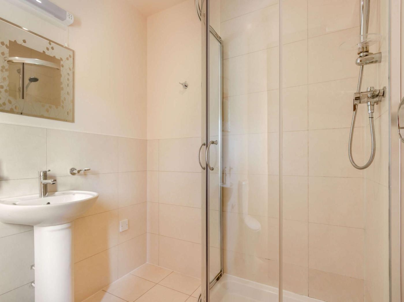Property image 16 for HC9054