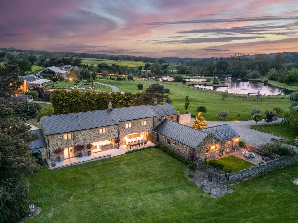 Holiday cottage, North Yorkshire - sleeps 12