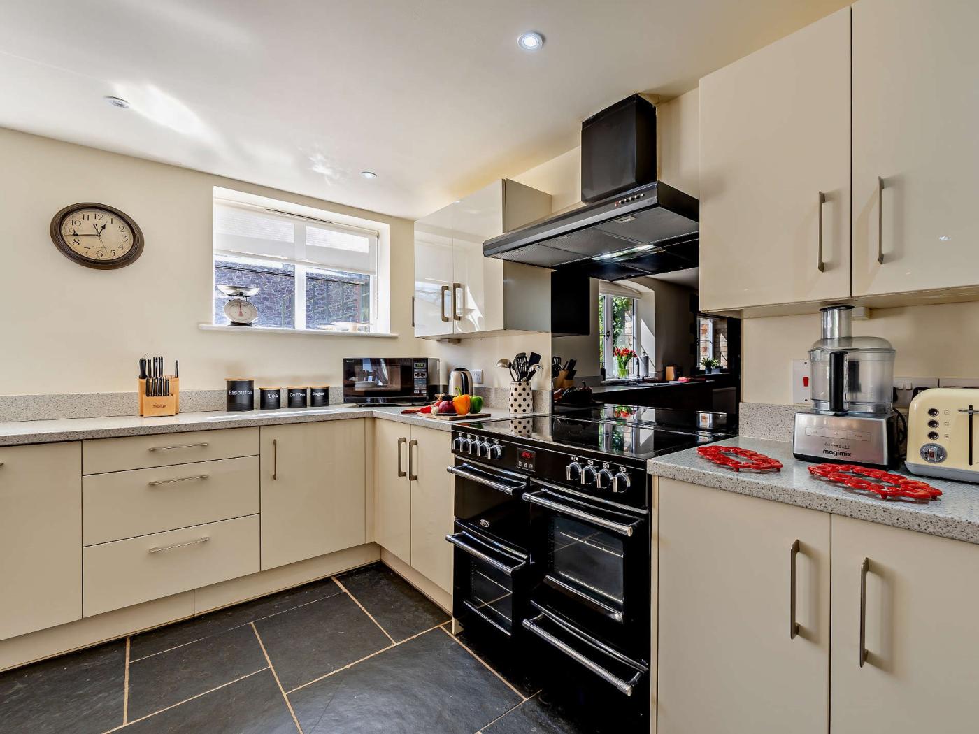 Property image 9 for HC1802