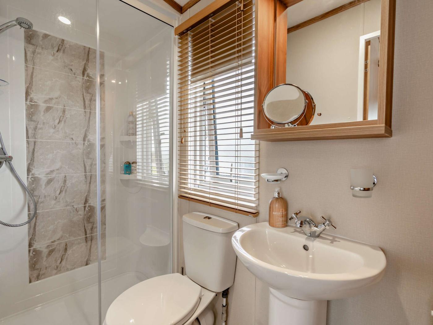 Property image 12 for HC95035