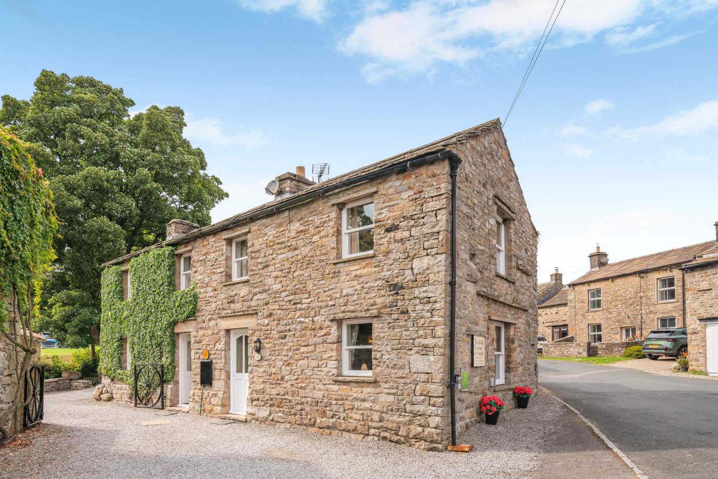 2 Bedroom Cottage in Thwaite