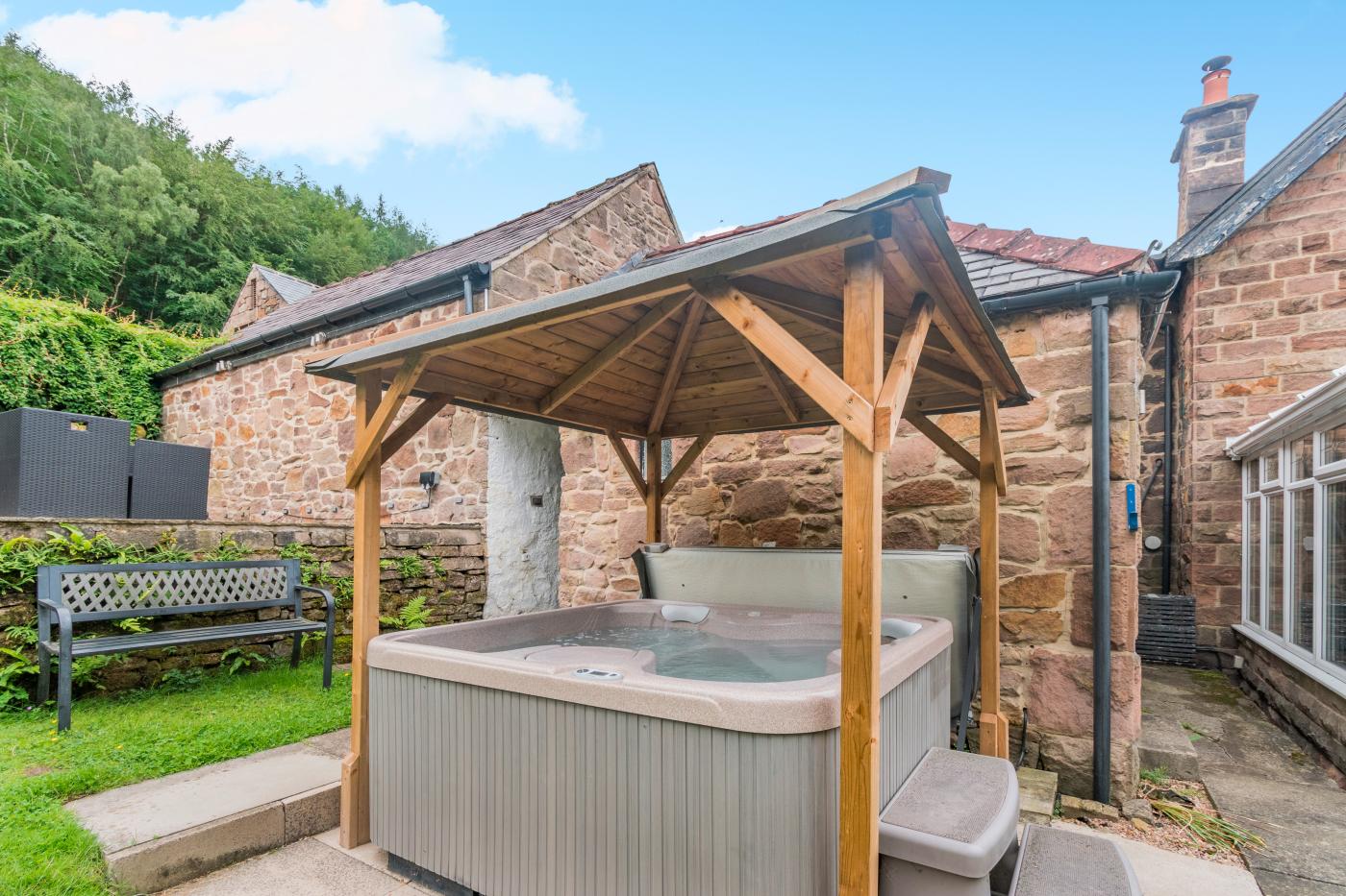 4 Bedroom Cottage in Matlock