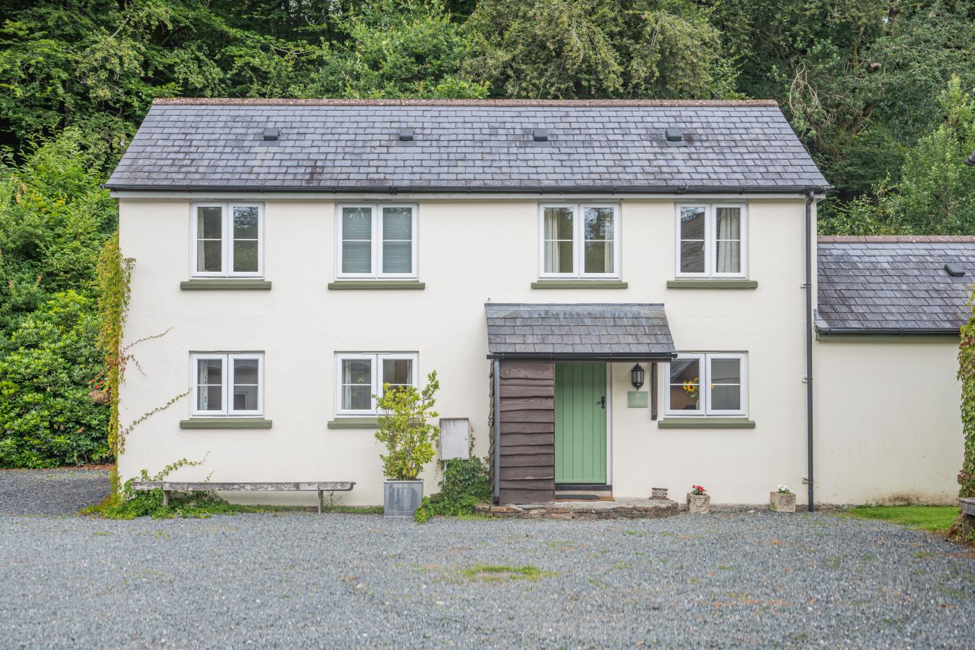 3 Bedroom Cottage in Two Waters Foot