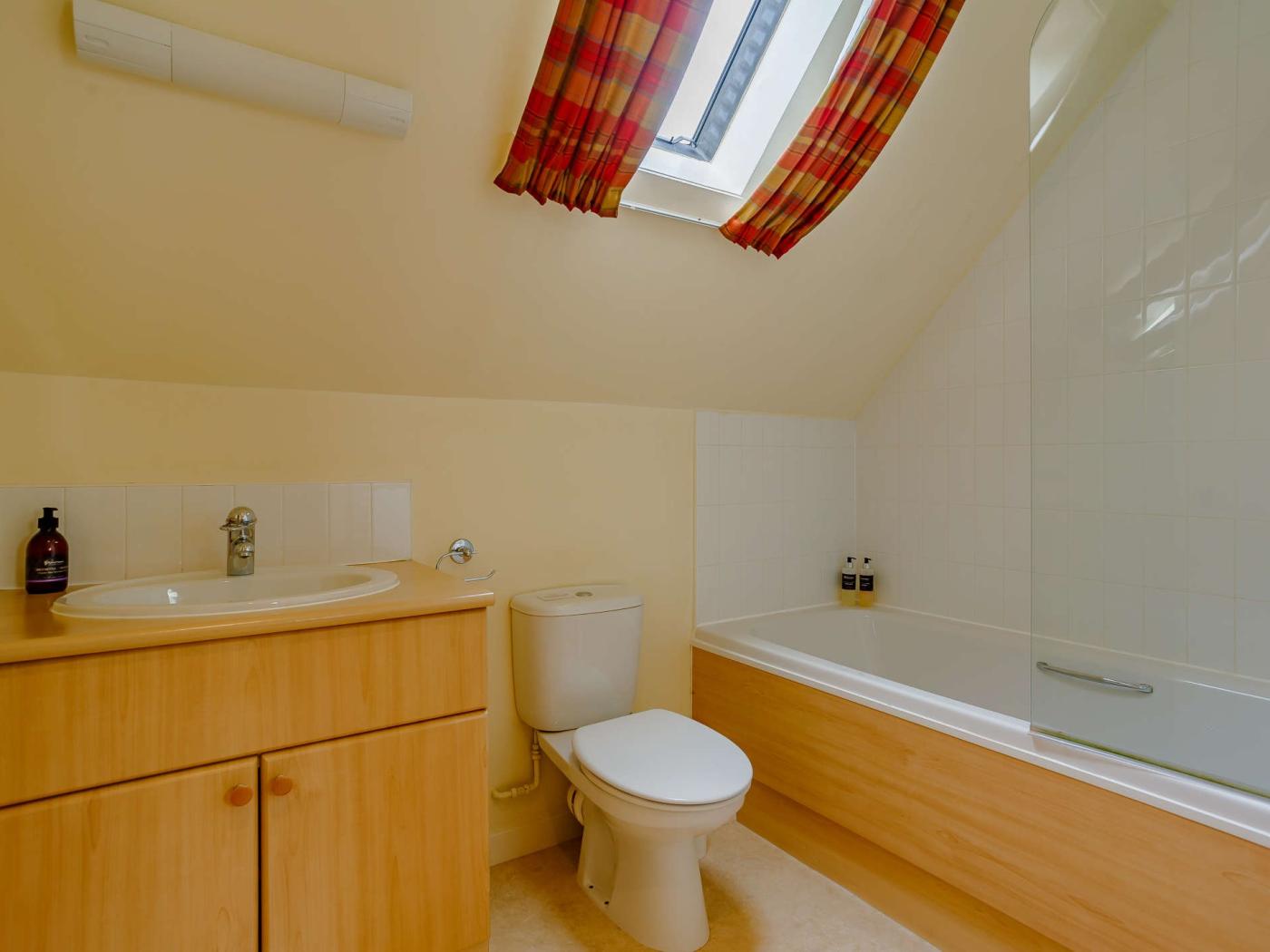 Property image 26 for HC76198