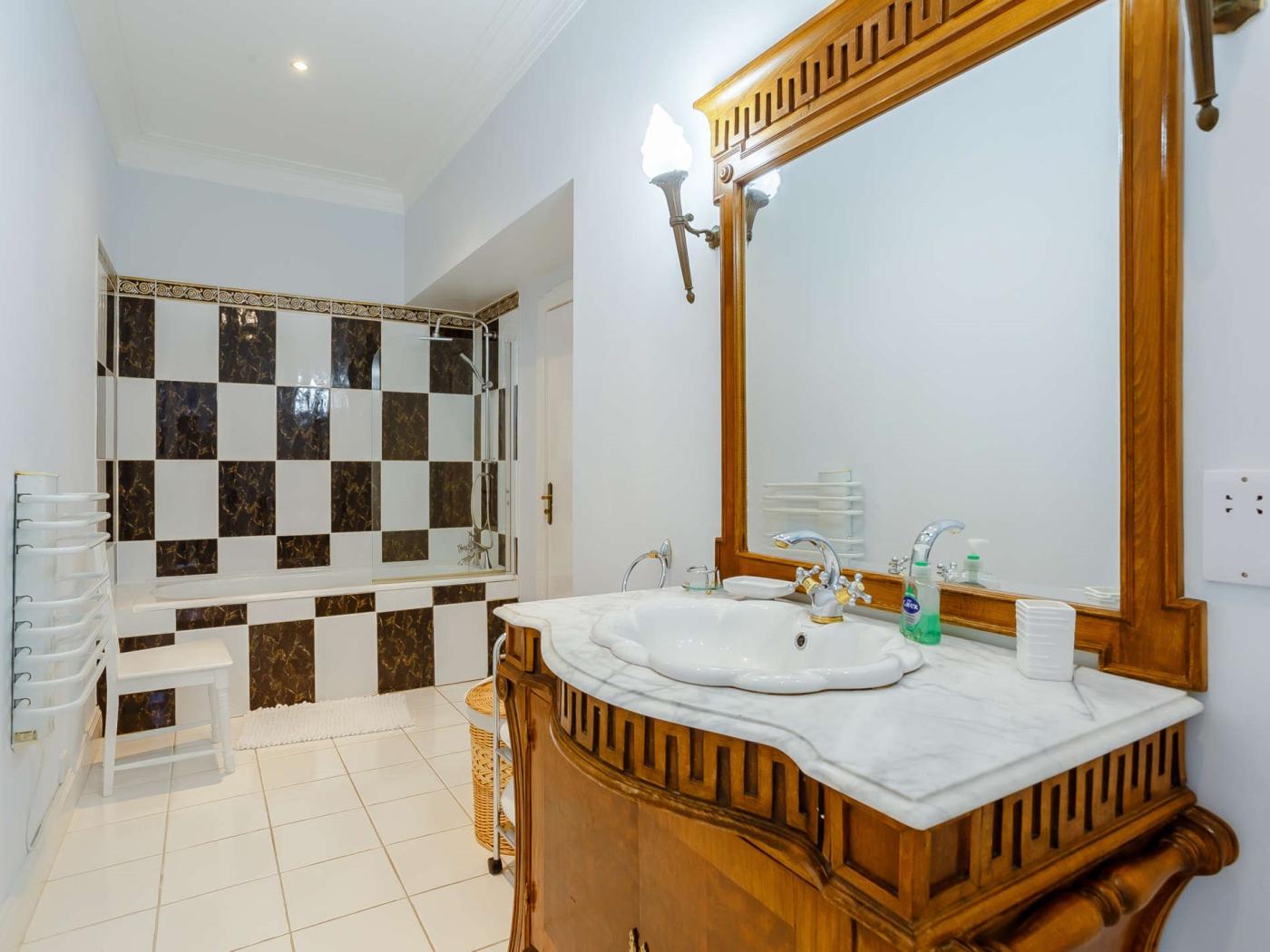 Property image 27 for HC76018