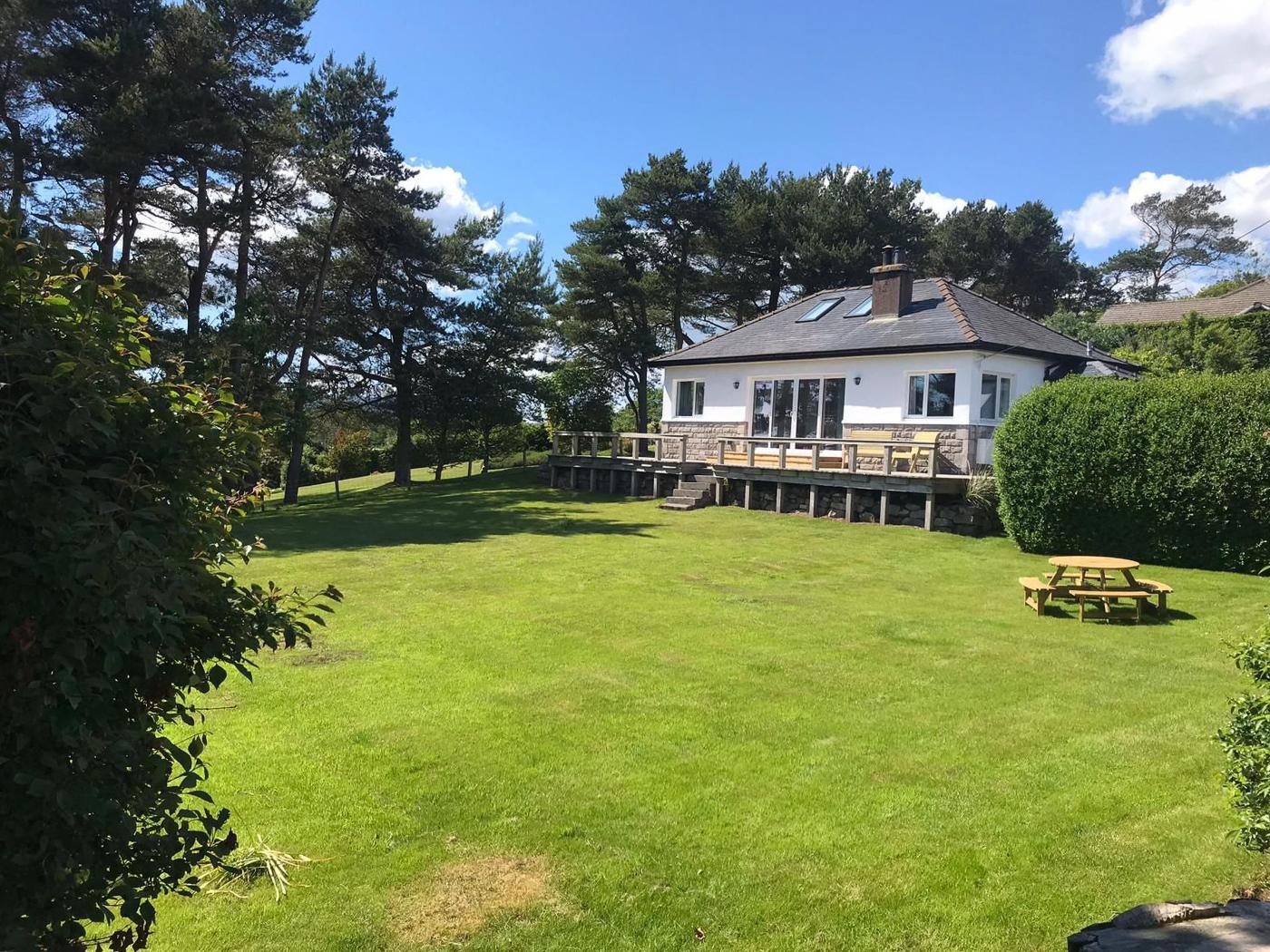 3 Bedroom Cottage in Rockcliffe