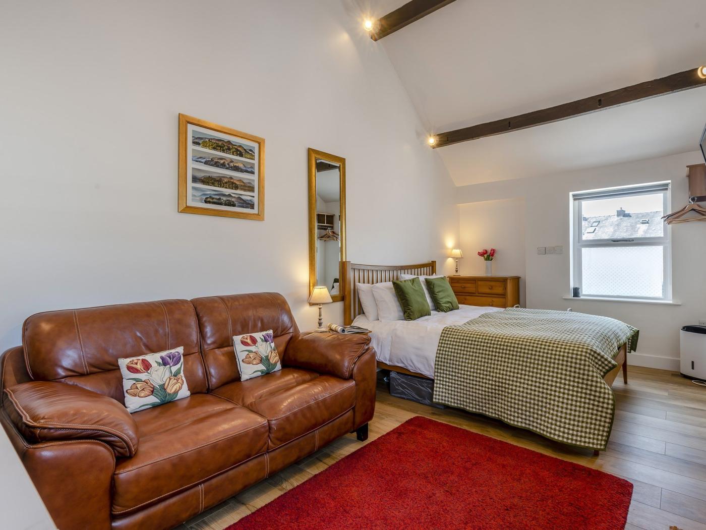 Property image 3 for HC84218