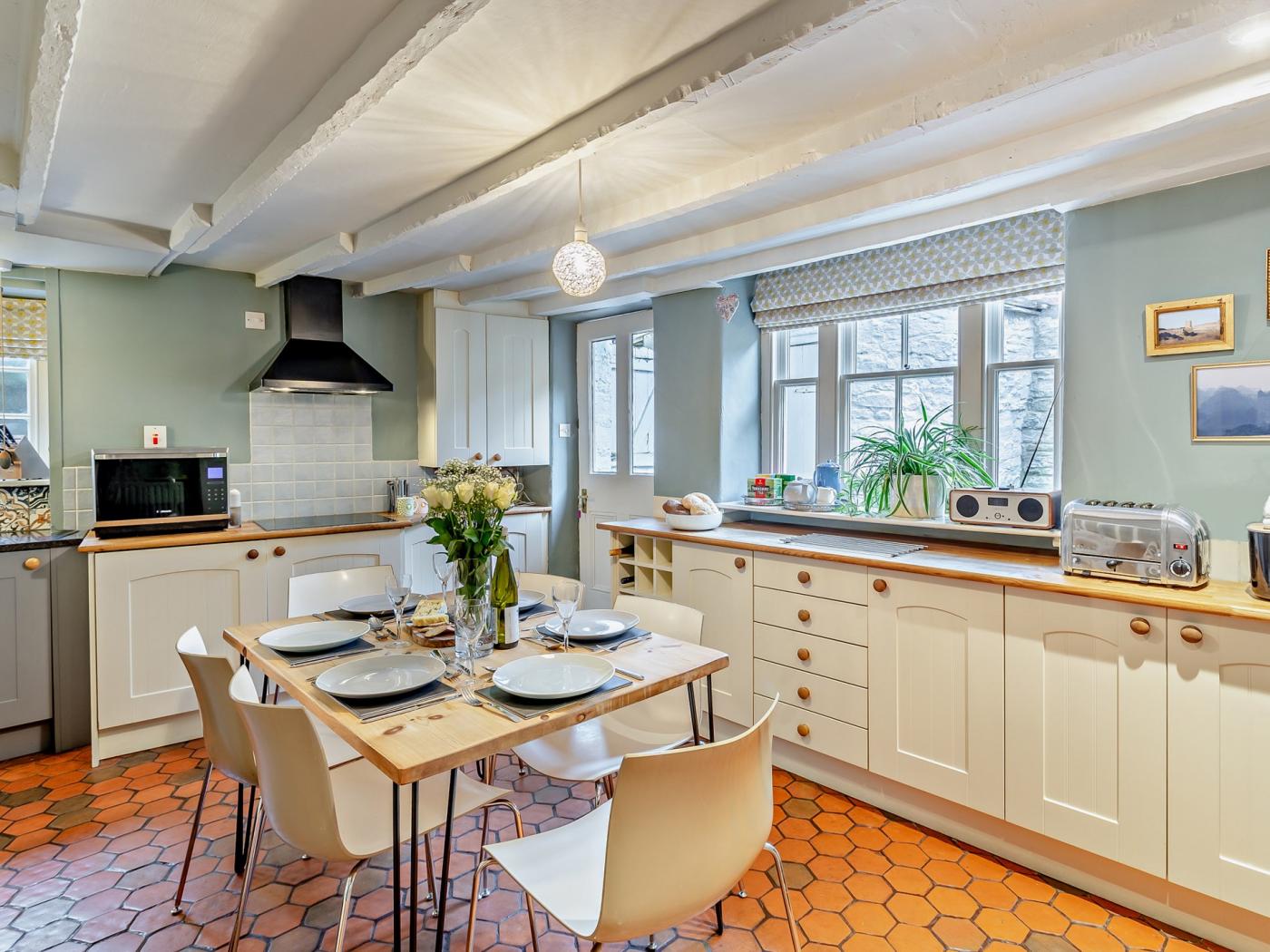 Property image 12 for HC73676