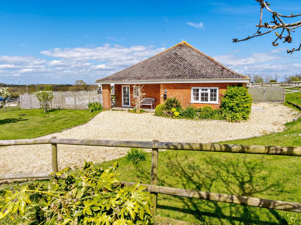 Holiday cottage, Isle of Wight - sleeps 10