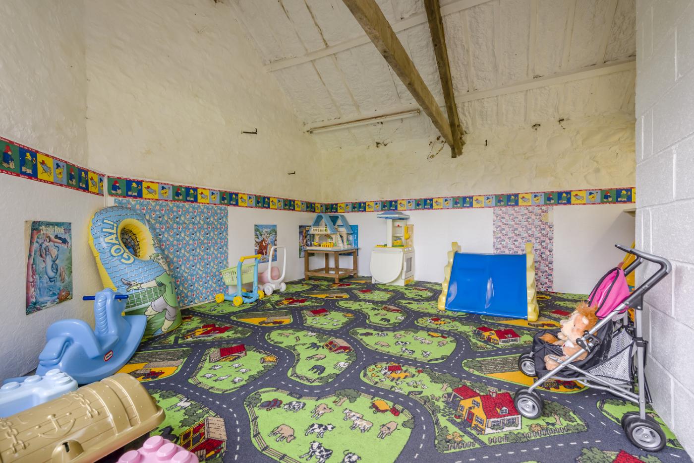 Property image 29 for HC2170