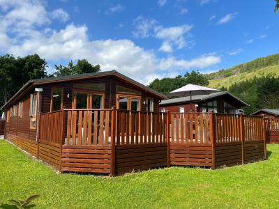 Windermere, Cumbria - Sleeps 6 guests