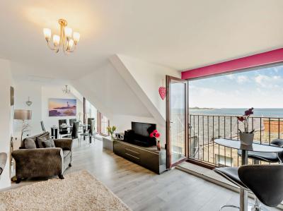Seahouses, Northumberland - Sleeps 6 guests