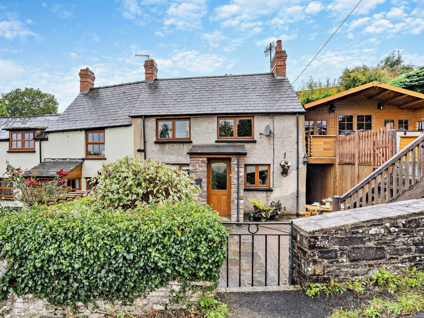 2 Bedroom Cottage in Brecon
