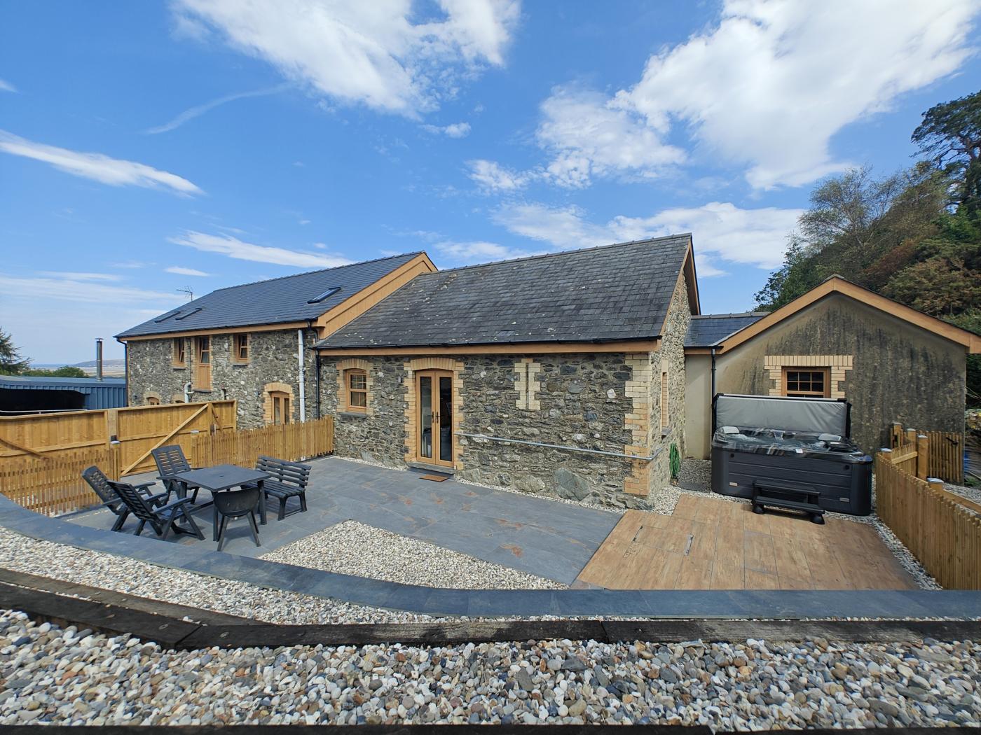 3 Bedroom Cottage in Talybont
