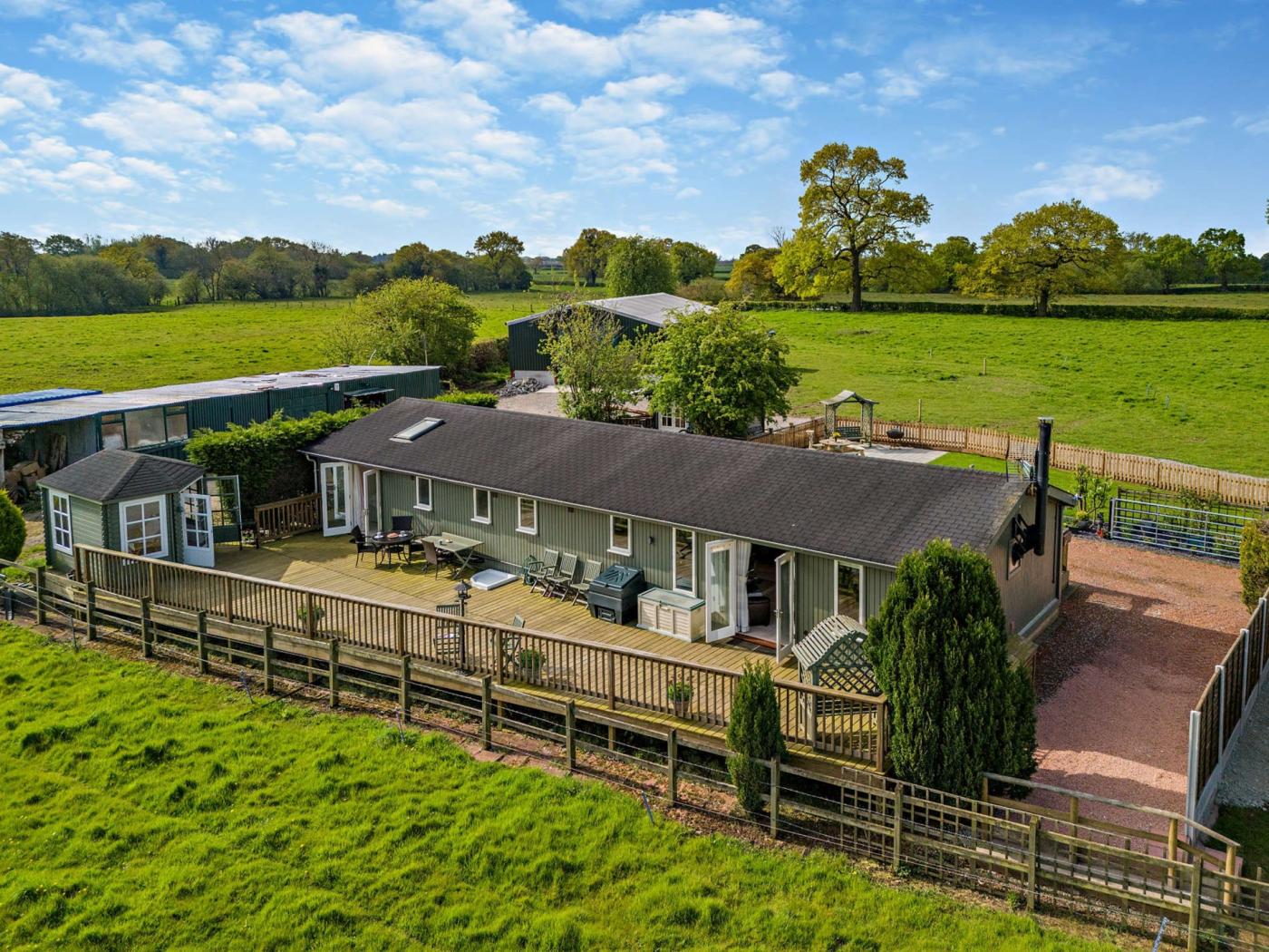 2 Bedroom Lodge in Crewe
