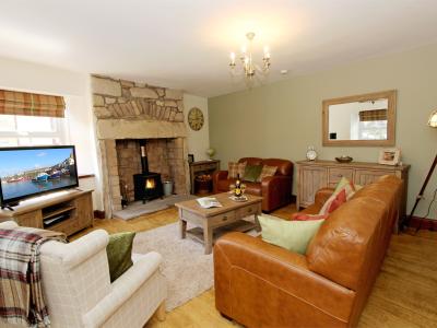 Holiday cottage, Seahouses (FCH59091)