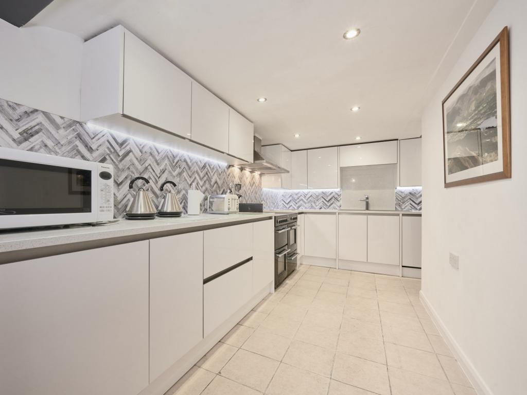 Property image 3 for HC84069
